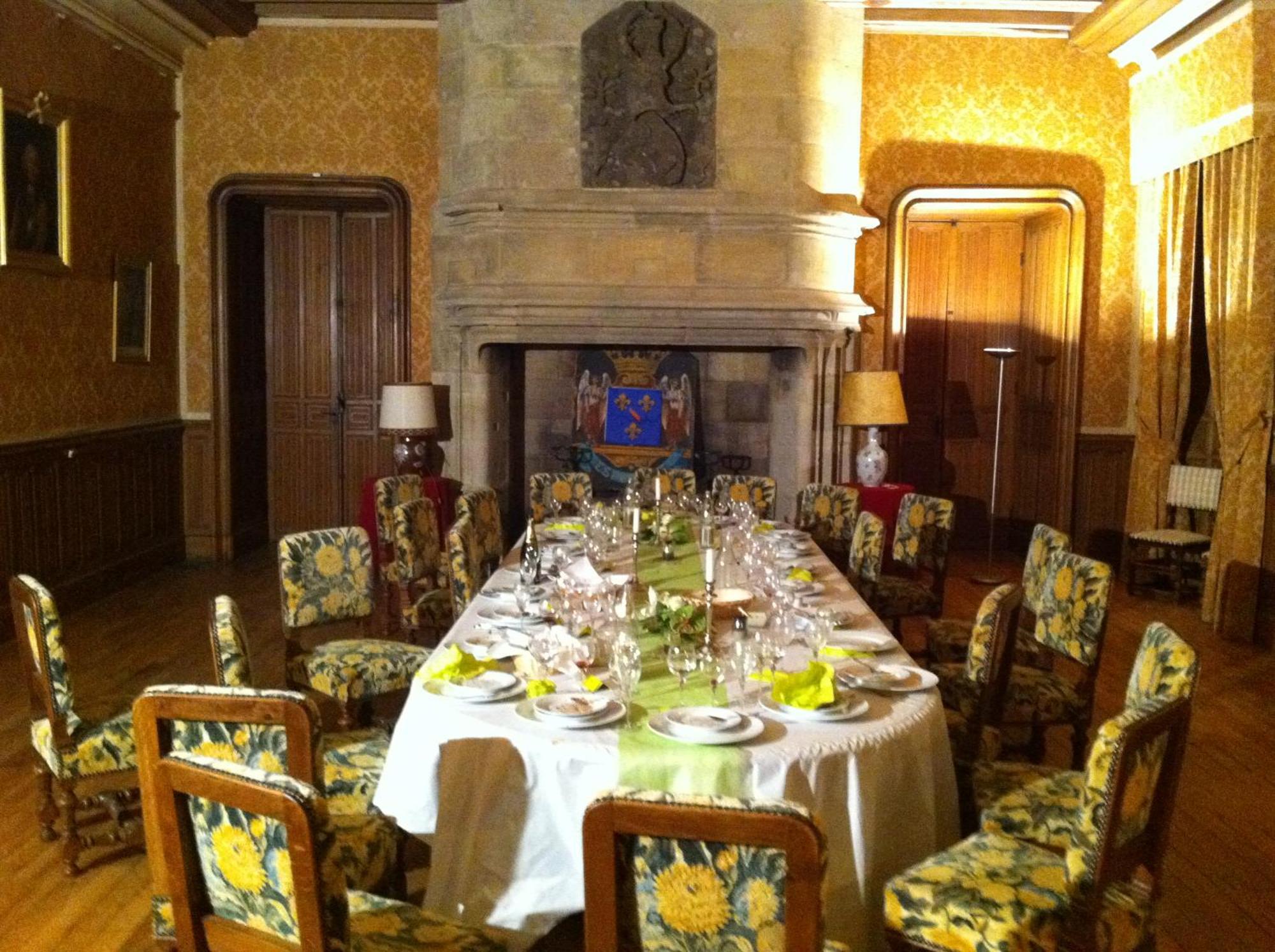 Chateau De Busset Eksteriør bilde