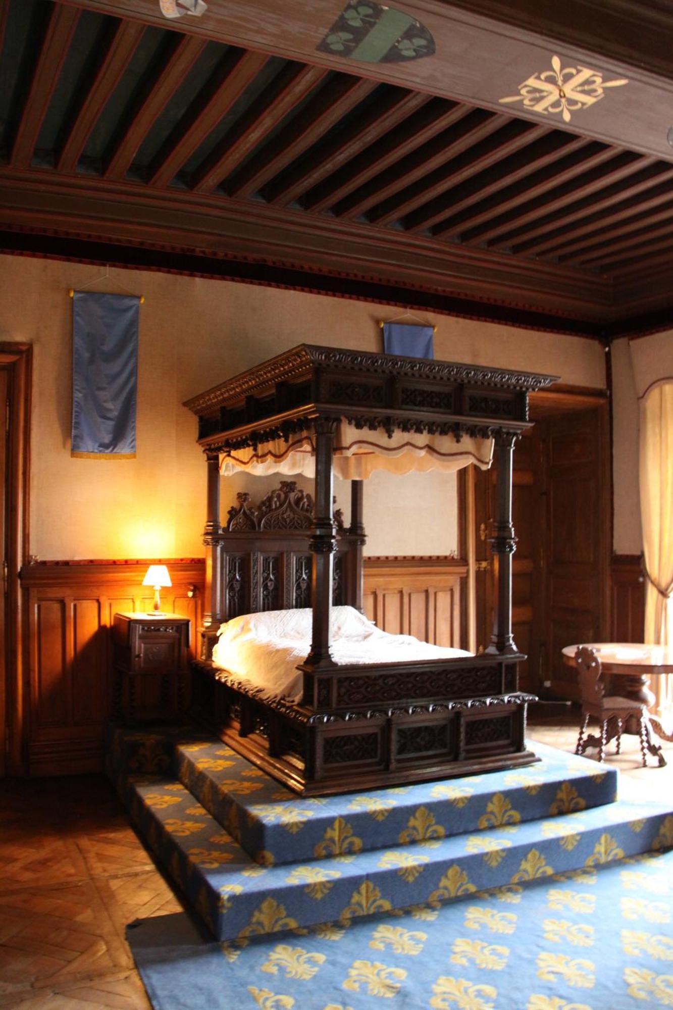 Chateau De Busset Eksteriør bilde